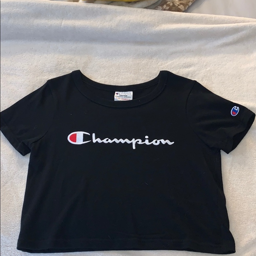 Champions Cropped Tee